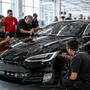 Tesla cerró definitivamente la producción del Model S y el Model X tras catorce años en el mercado debido a la caída histórica de sus ventas a menos de 50 mil unidades anuales, lo que marca el fin de la era que revolucionó la industria de los autos eléctricos