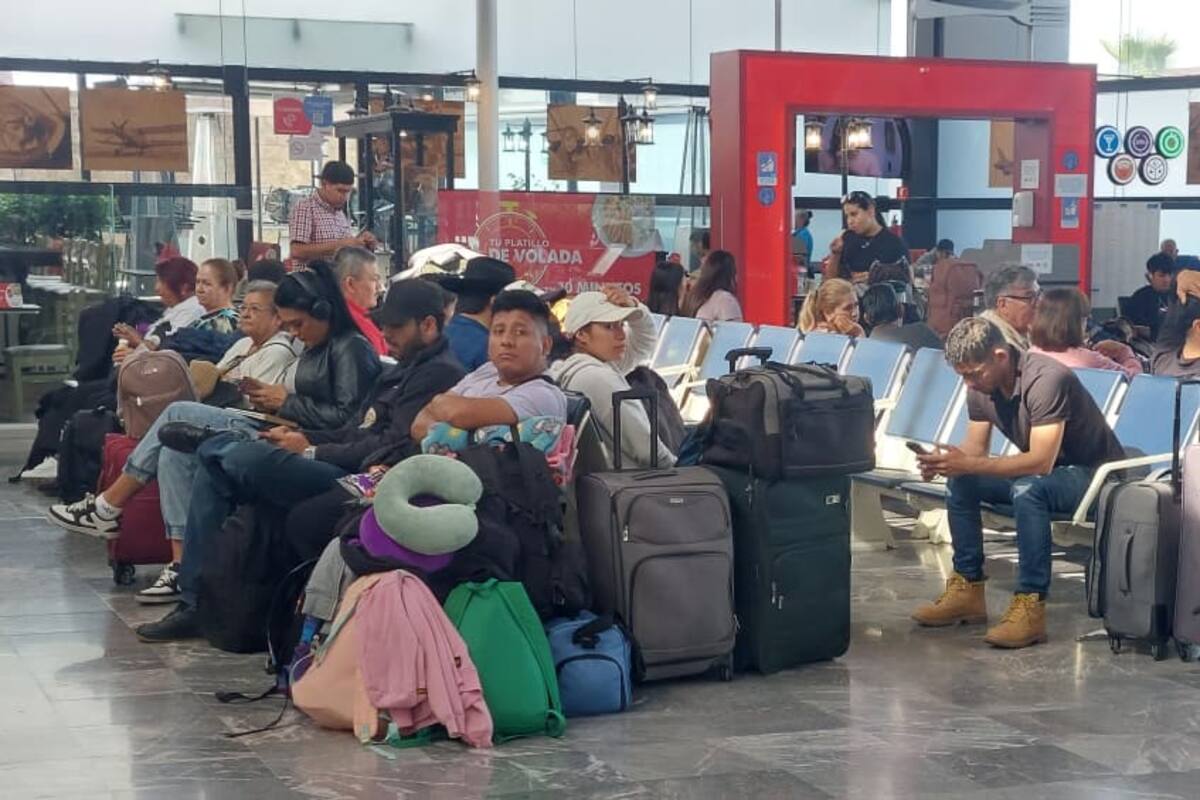Retraso en vuelos pega a 7 mil pasajeros en Tijuana