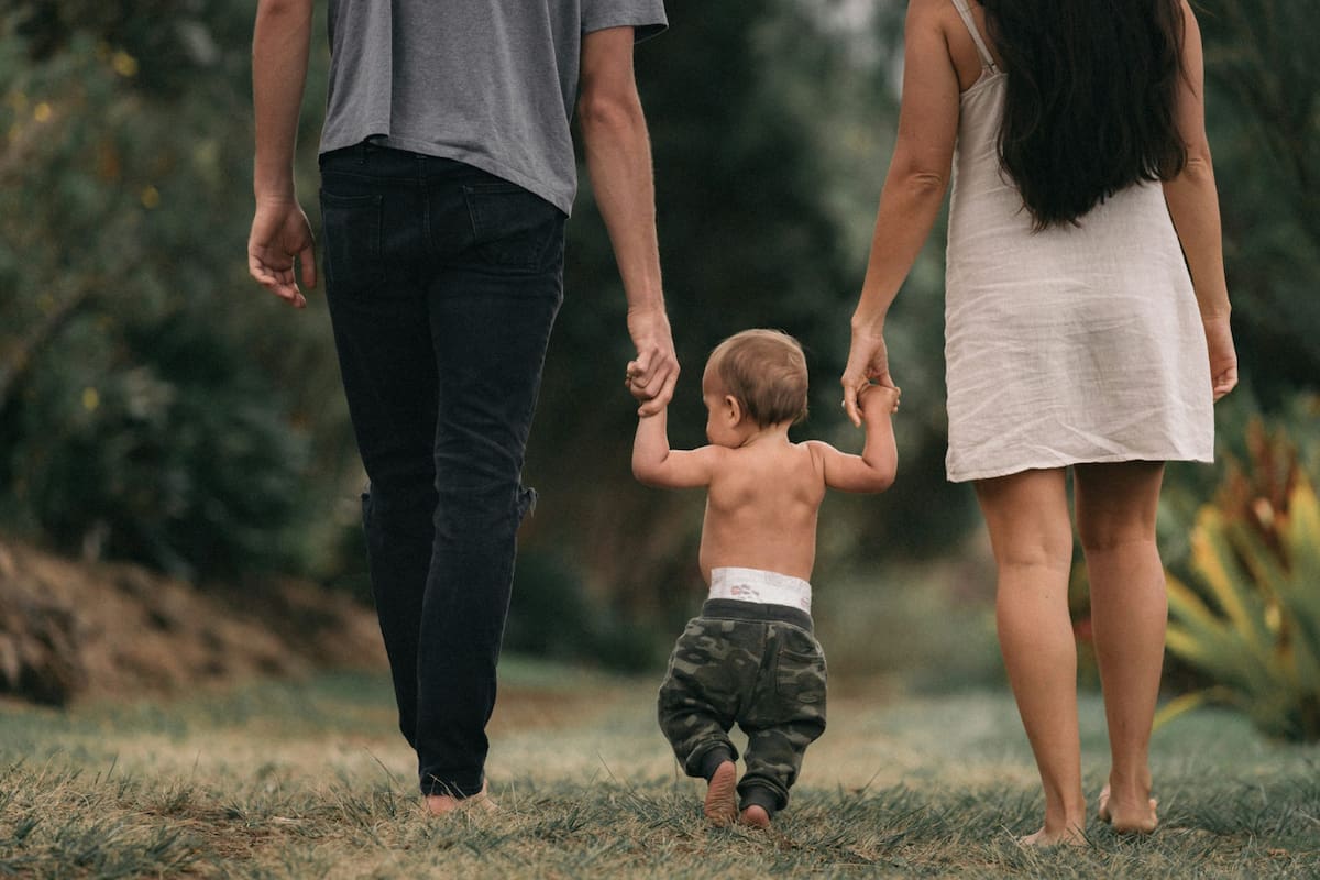 Piden en el Senado ampliar y garantizar el permiso de paternidad en México