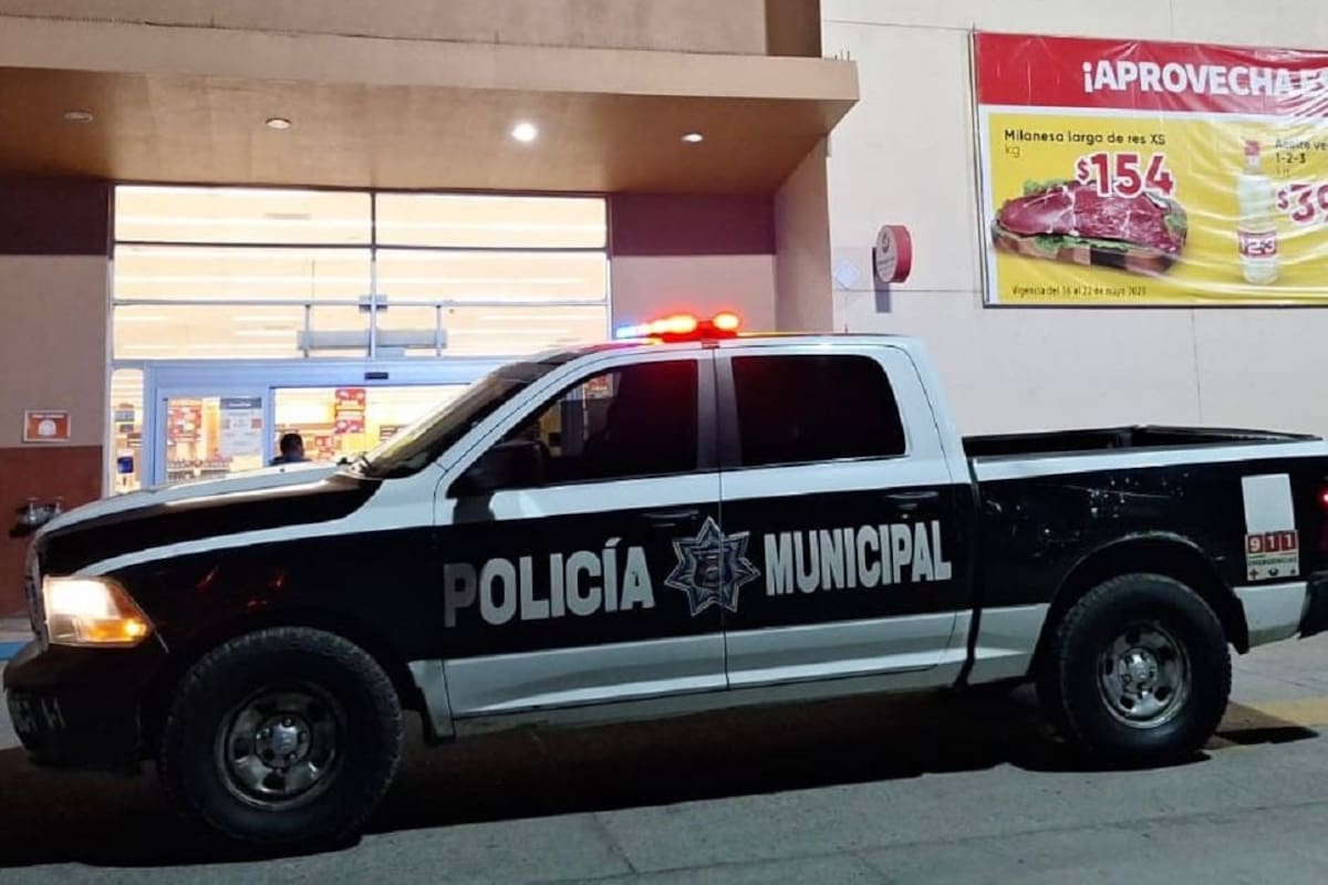 Detienen a joven por robo de licor en un supermercado de Ensenada