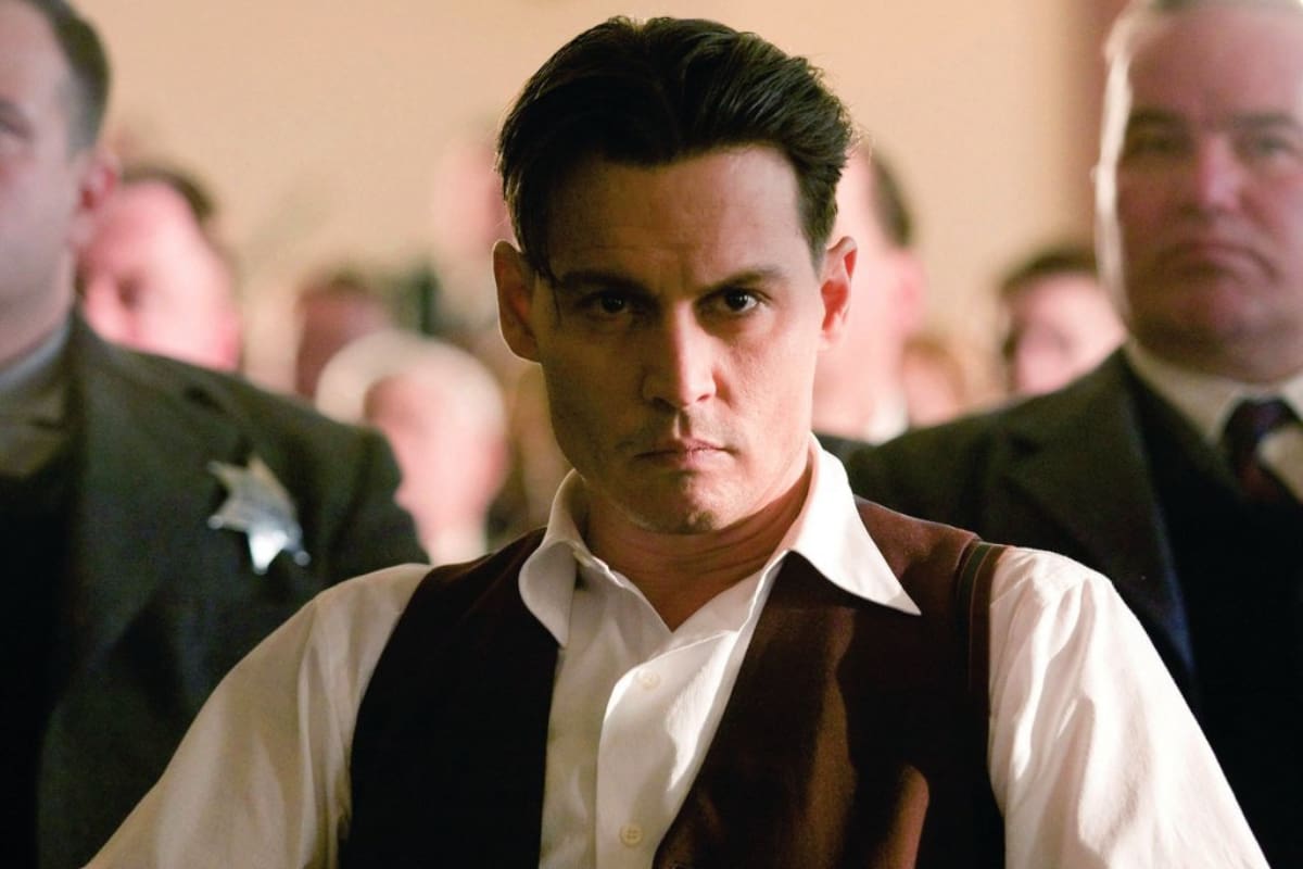 Johnny Depp confiesa que evita ver su película “Public Enemies”: esta es la razón
