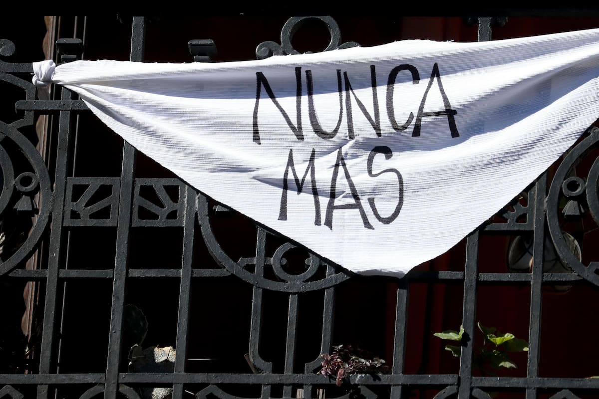 Argentina: Desde casa, por cuarentena, recuerdan el más sangriento golpe de estado