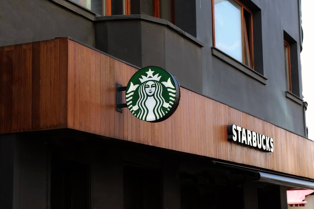 Guerra en Ucrania: Starbucks se suma a McDonald’s y se va de Rusia