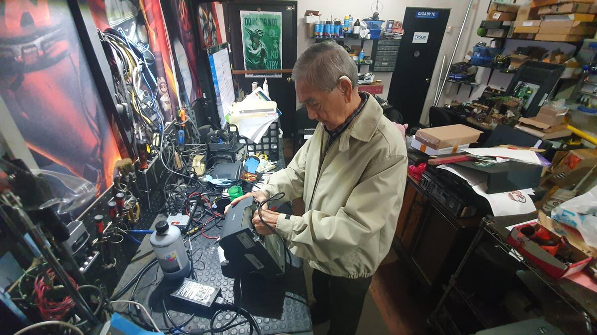 Jaime Sánchez Cano repara prácticamente de todo en Reparilandia.