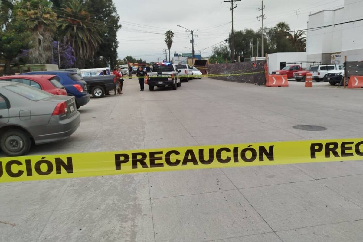 Baleado pide auxilio en comandancia de Ensenada