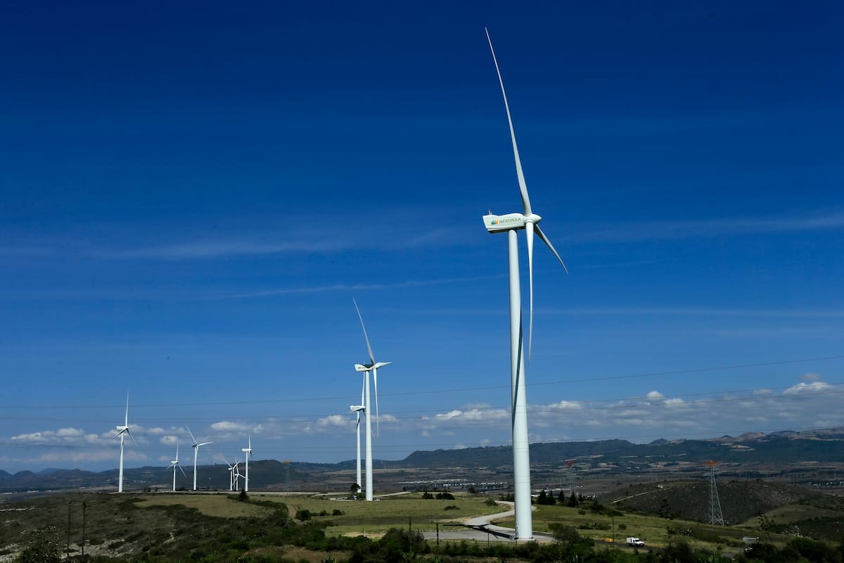 La compañía eléctrica española Iberdrola inauguró el parque eólico Pier II, en el municipio de Esperanza, en Puebla, tras una inversión de cerca de 130 millones de dólares el 18 de enero de 2024. EFE/José Méndez/Archivo