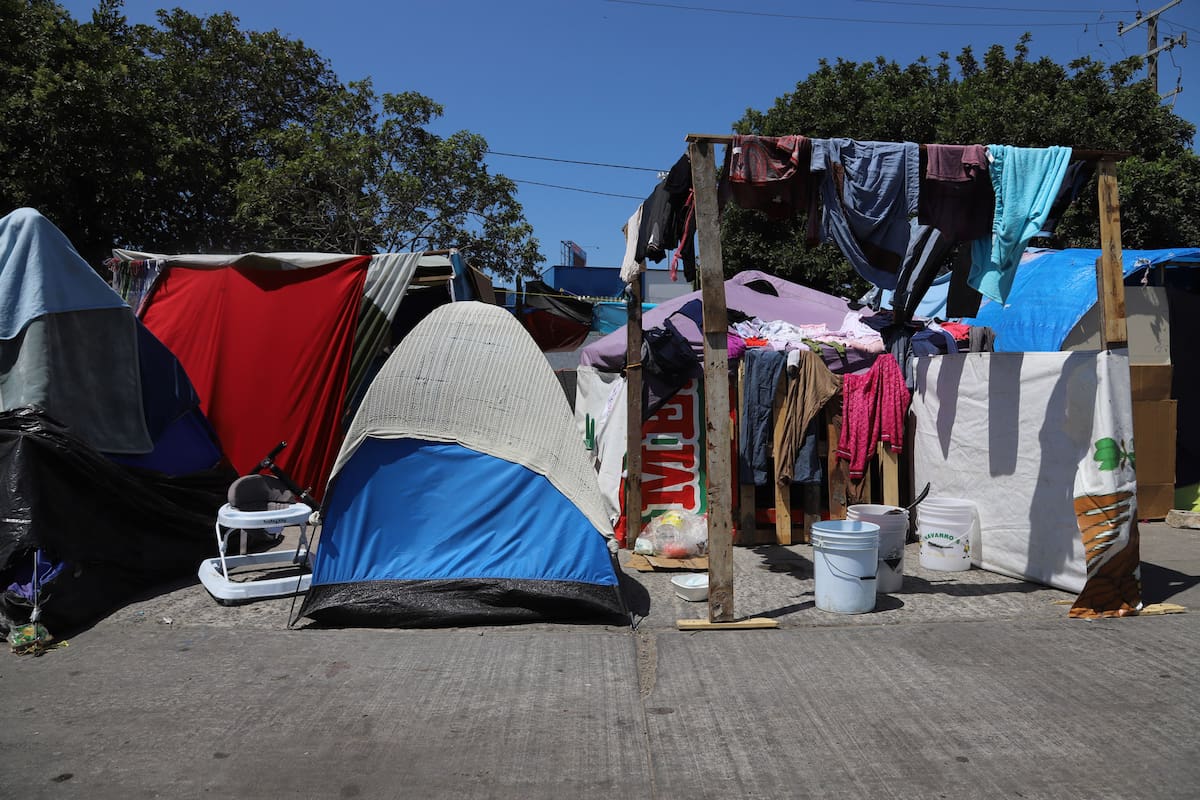 Se complica reubicación del campamento migrante de El Chaparral