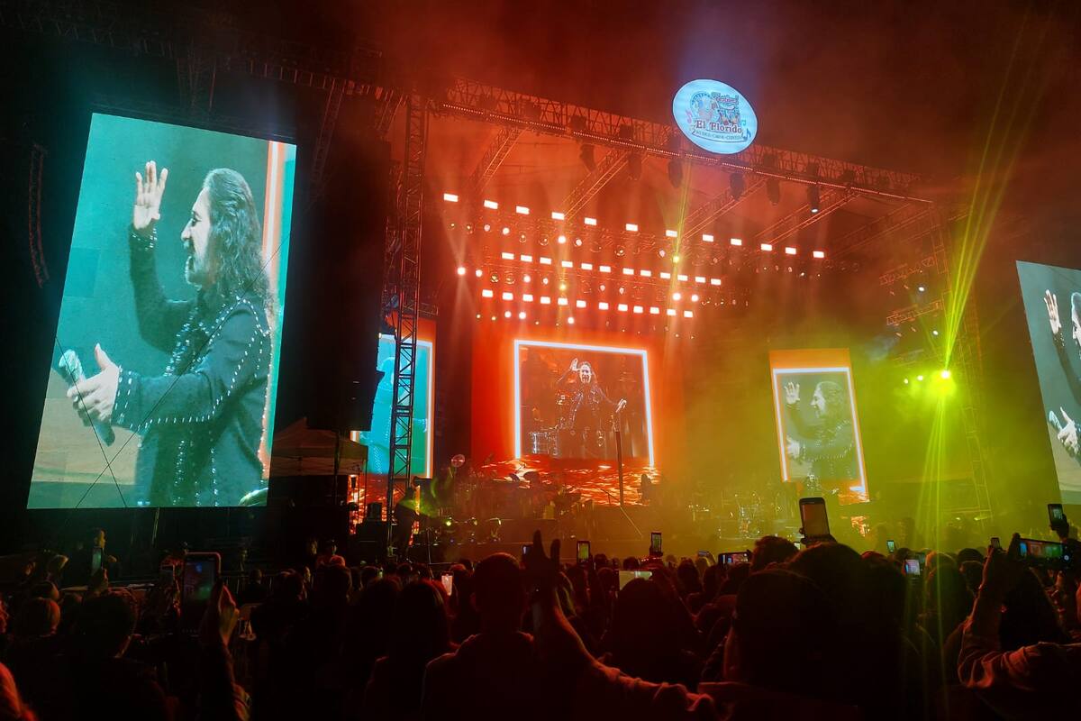 Marco Antonio Solís “El Buki” se luce en Tijuana