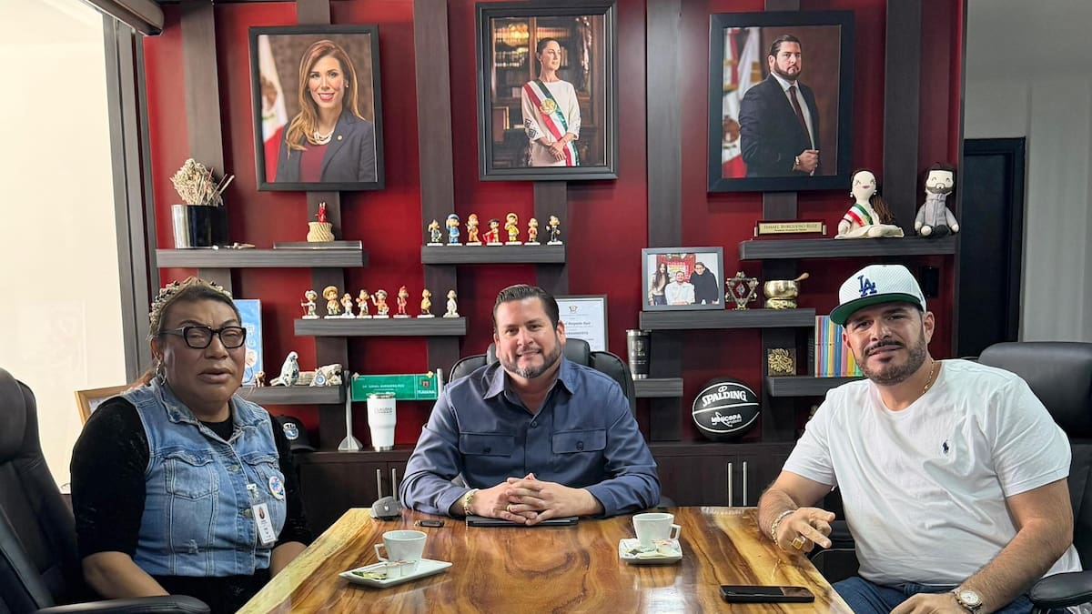 Sostiene Ismael Burgueño reunión con ‘El Chiquilín’ de Patrulla Espiritual y directora de Centro Comunitario LGBTQ+