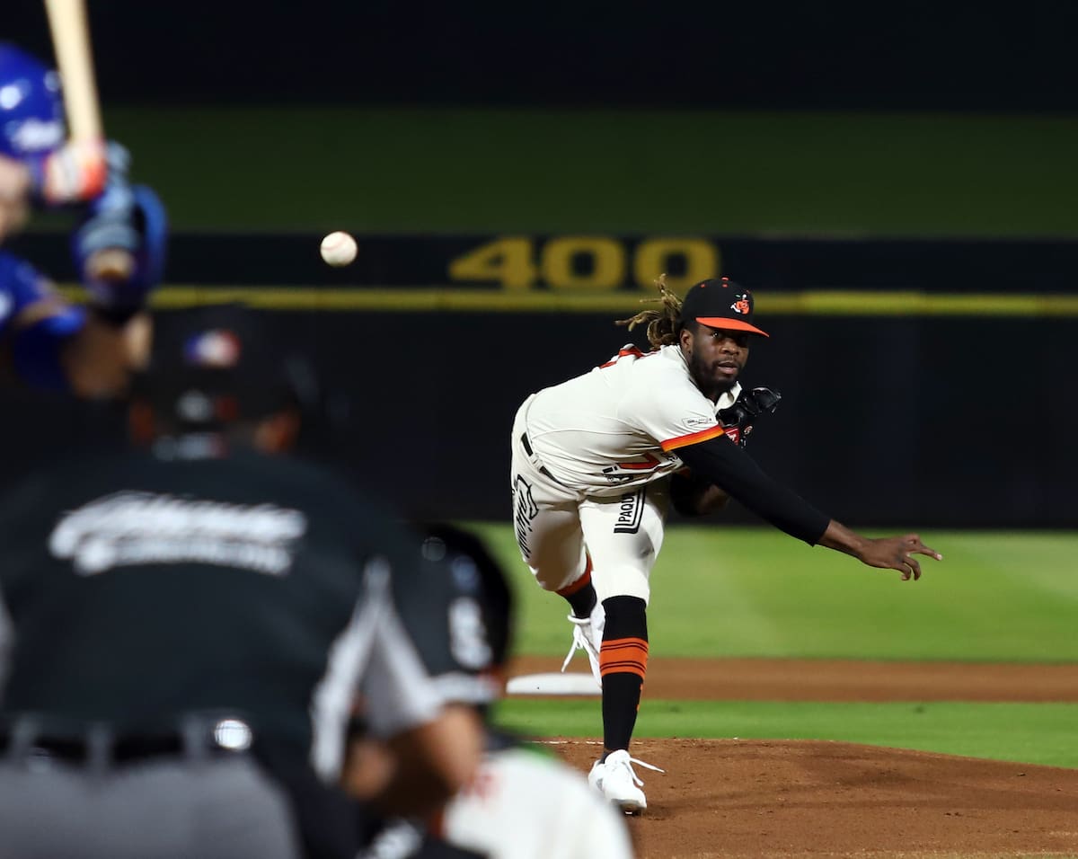 Touki Toussaint logró ponchar a 41 adversarios en 33 innings durante la temporada 2022-23 con los Naranjeros de Hermosillo. (Foto: Archivo GH)