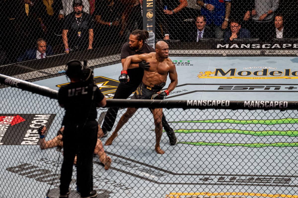 Estos fueron los resultados de las peleas por título de UFC 261