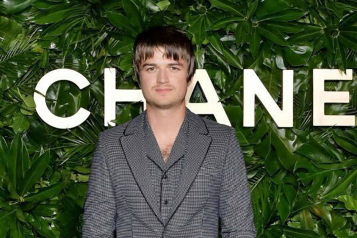 ¡Hasta con memes! Se burlan del nuevo peinado de Joe Keery