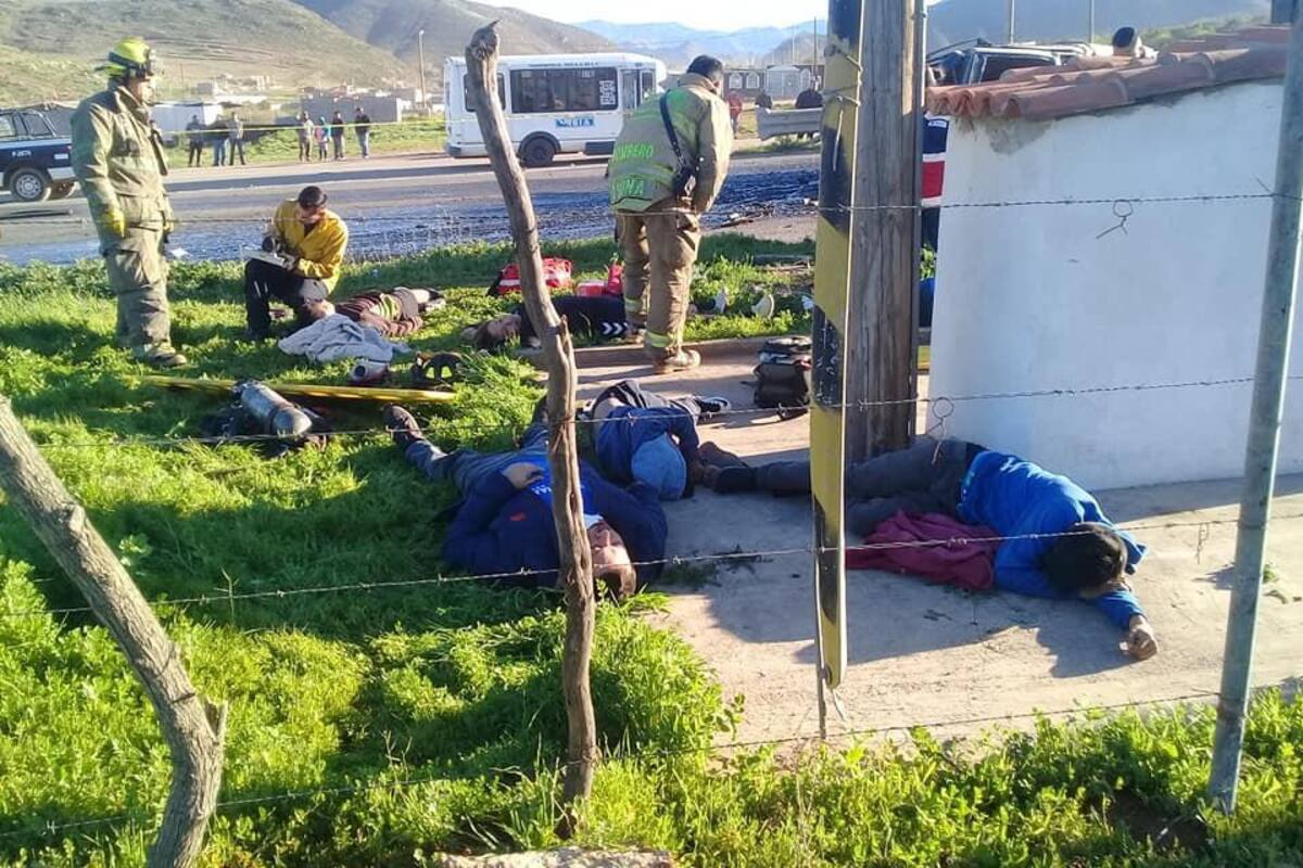 Reportan delicados a 5 niños del choque en Ensenada