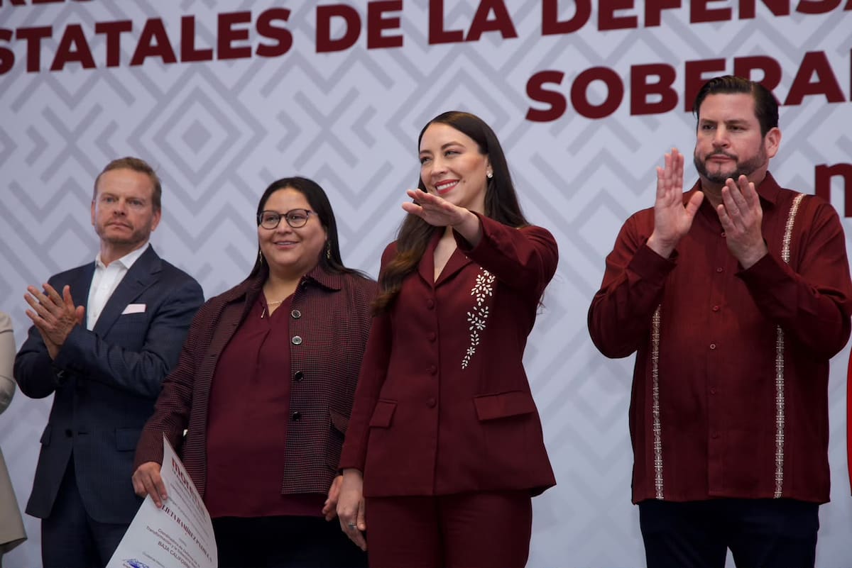 Julieta Ramírez Padilla, de 31 años, pasó de colaborar con Marina del Pilar Ávila a ocupar una curul en el Senado y ahora encabezar la coordinación de Morena en Baja California. Foto: Cortesía / Border Zoom