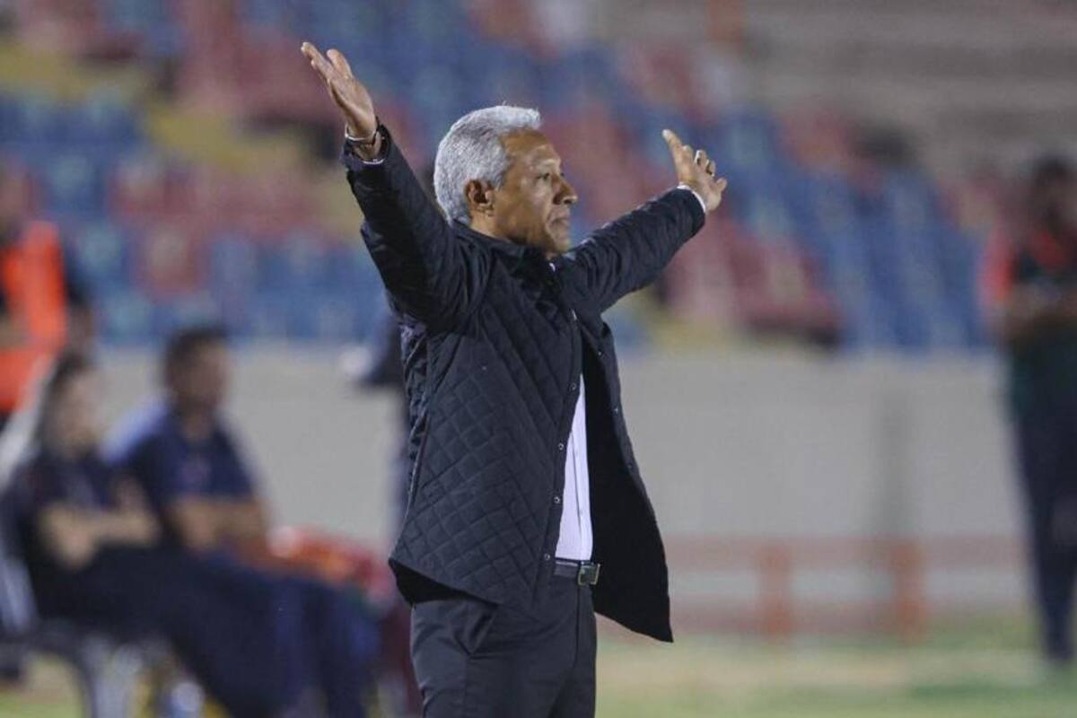 Quiere Roberto Hernández permanecer 'buen rato' en Cimarrones