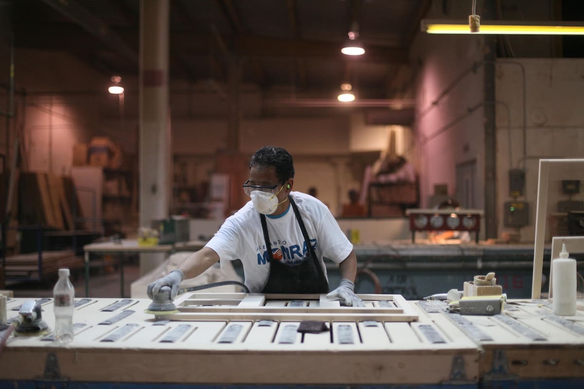 Empresa, fabrica de madera, industria, trabajador, trabajadores, maquila, maquiladora, carpintero,
