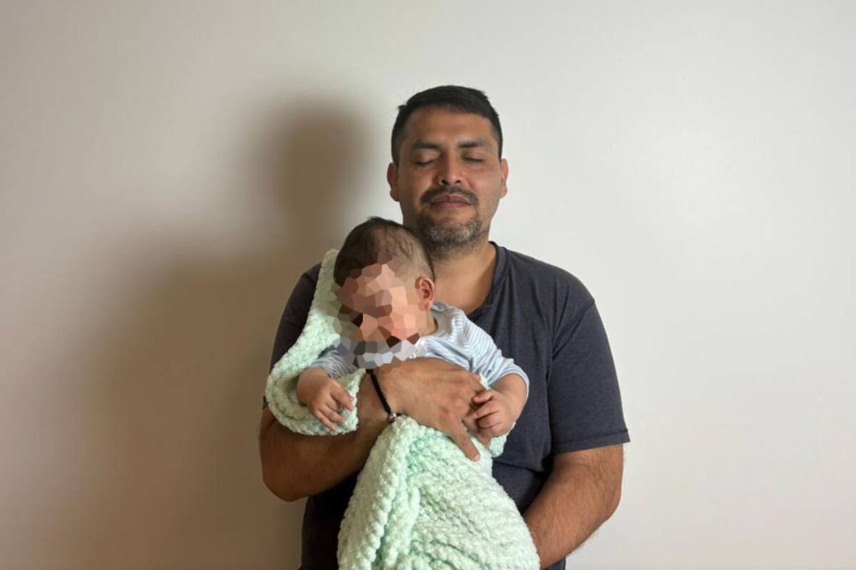 Agradece apoyo para cirugía de ojos de su hijo