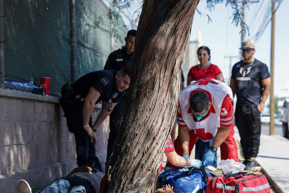 El calor no perdona en Mexicali: trasladan a hombre al Hospital General tras presunto golpe de calor