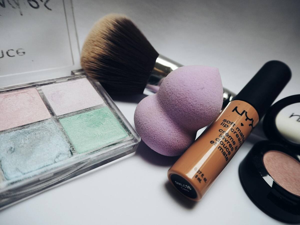 Profeco evaluó 50 marcas de maquillaje para hallar los mejores por menos de 100 pesos que cumplen con las 3B.