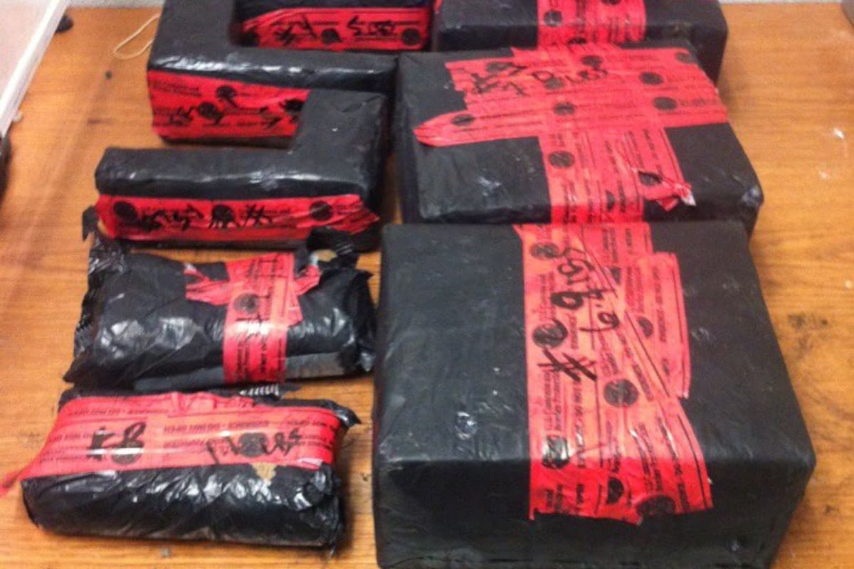 Dos jóvenes detenidos por tráfico de drogas, en Imperial