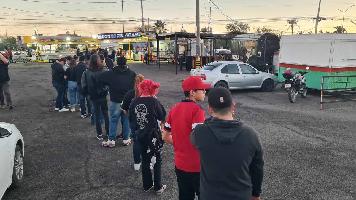 Uno de los negocios que decidieron arriesgar todo por el todo por su equipo fue "Dogos El Miami" | Foto: Julian Ortega