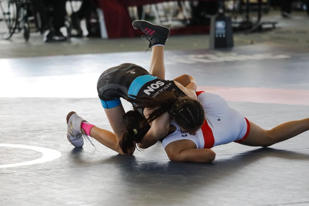 Cierra Sonora con otras tres medallas en Olimpiada de Luchas femenil