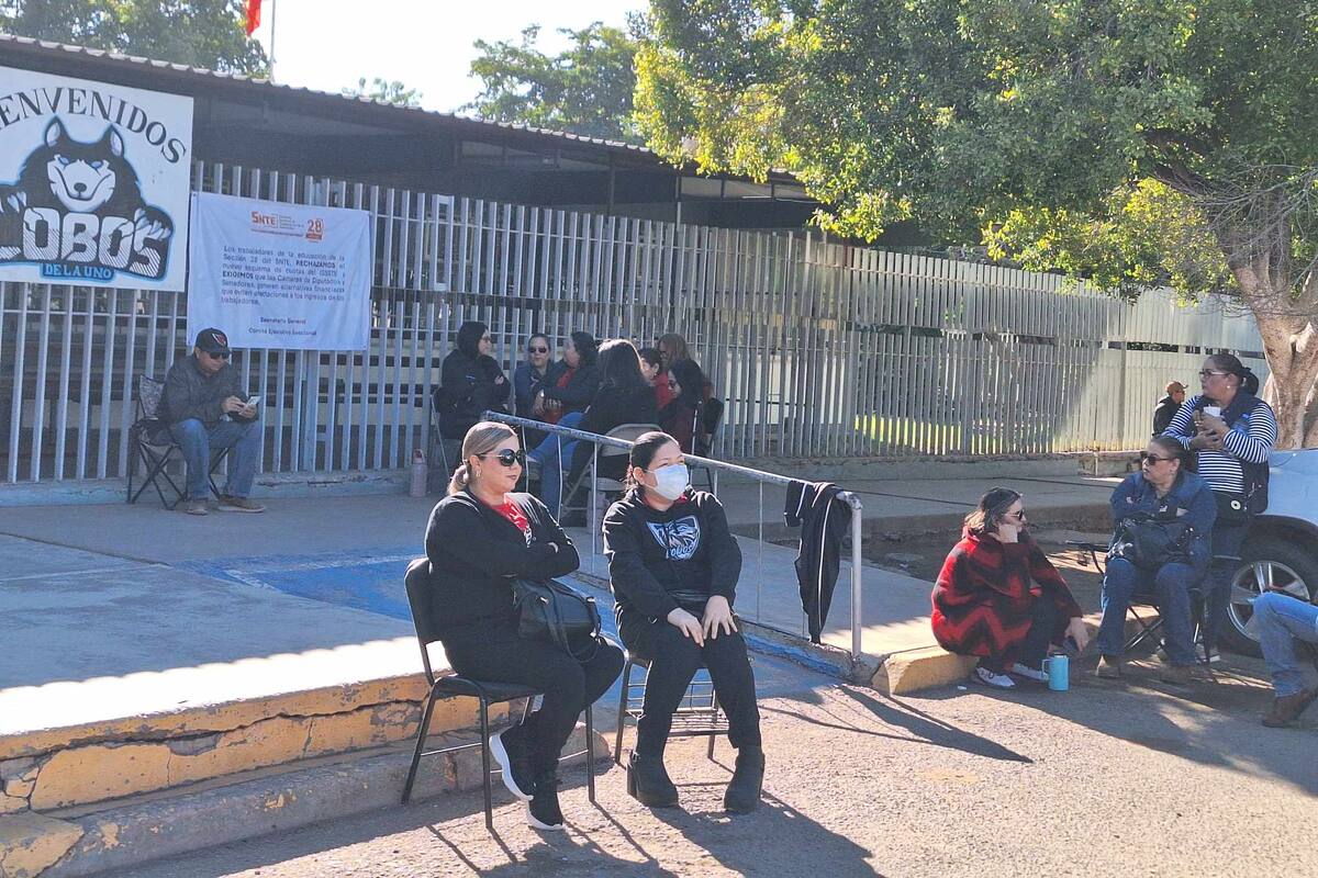 Hacen paro escuelas de Cajeme contra reforma del Issste