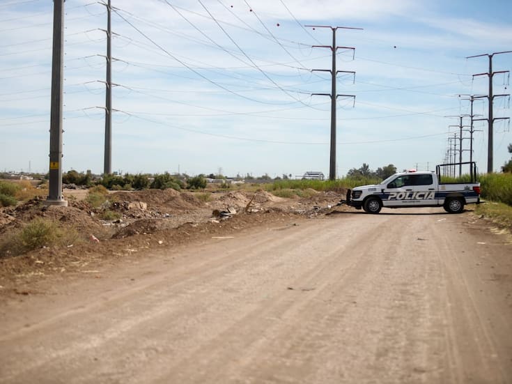 Hallan a hombre sin vida colgado de un poste en el fraccionamiento Virreyes