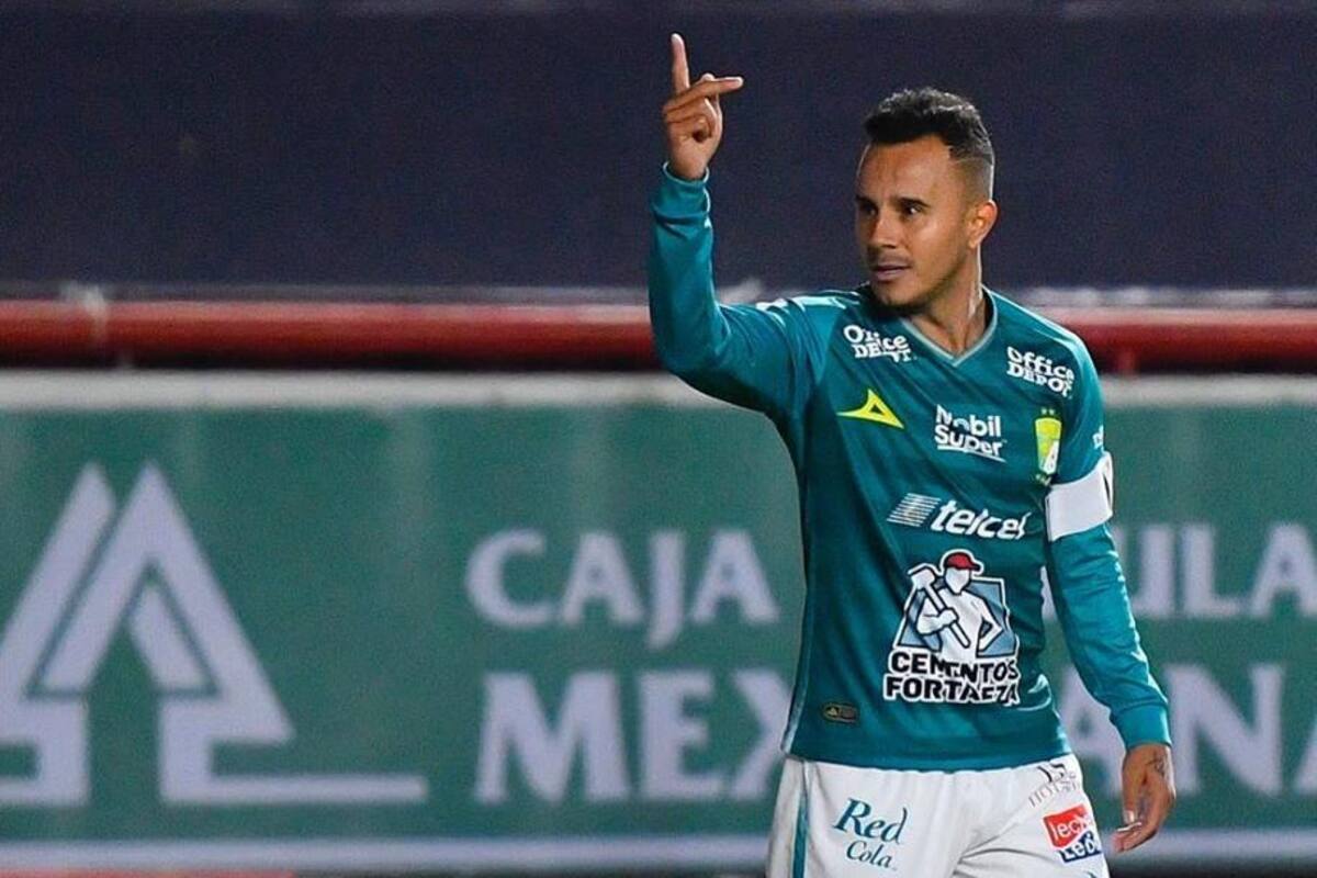 Club León supera en un competitivo partido a las Águilas del América por 3-2