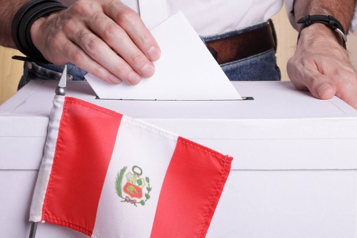 Elecciones en Perú: 4 claves para entender las presidenciales más atomizadas e inciertas de los últimos años