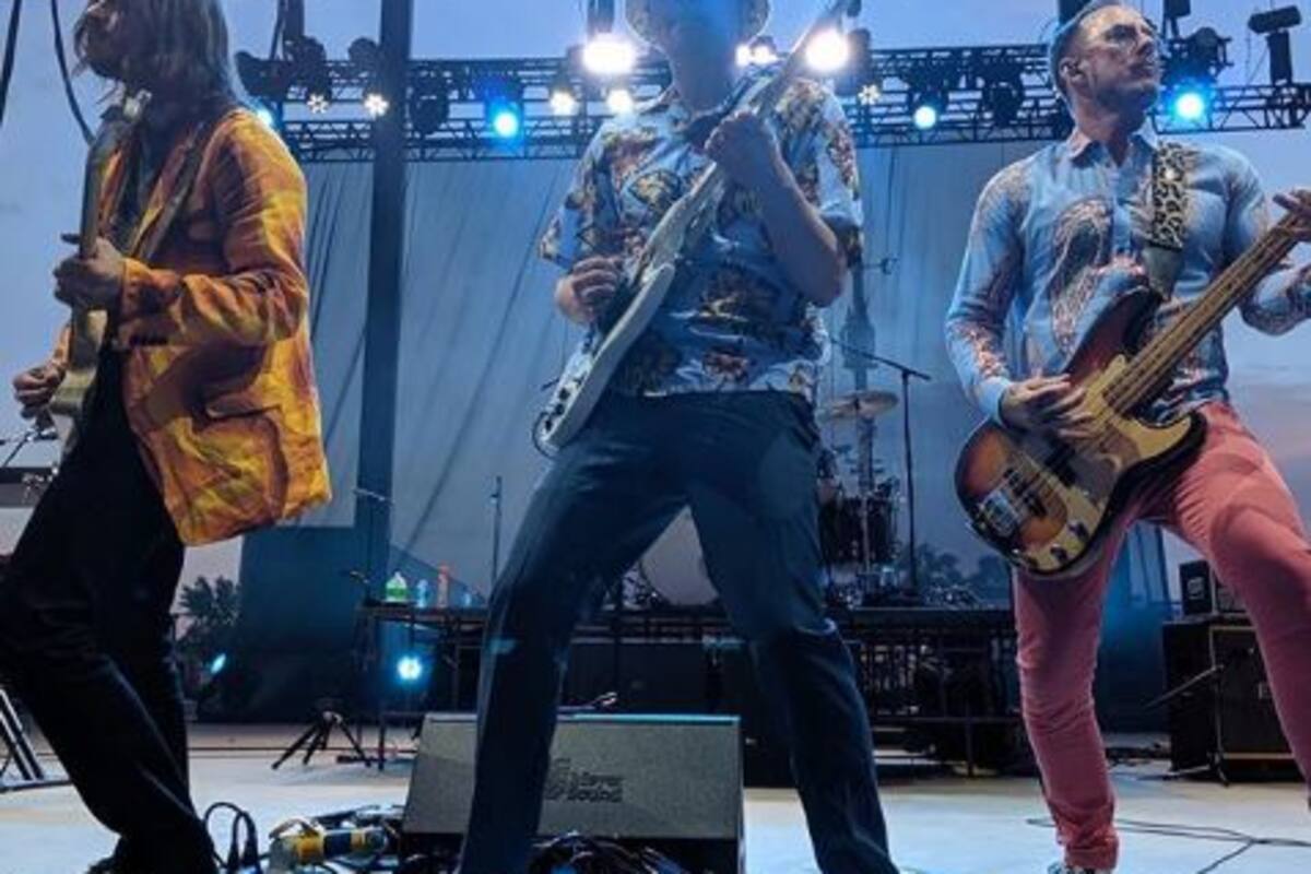 Weezer lanza nuevo tema y anuncia gira con Green Day y Fall Out boy