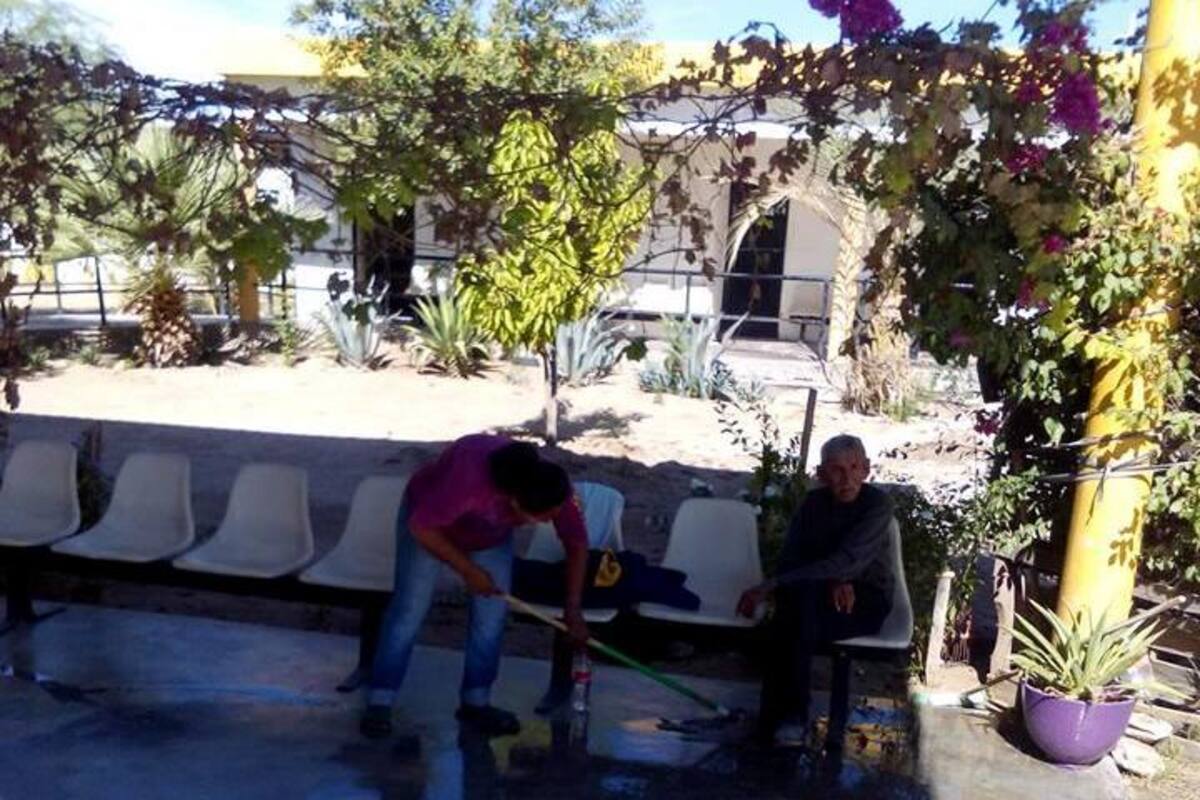 Adultos mayores en asilos tienen apoyos, pero extrañan las visitas
