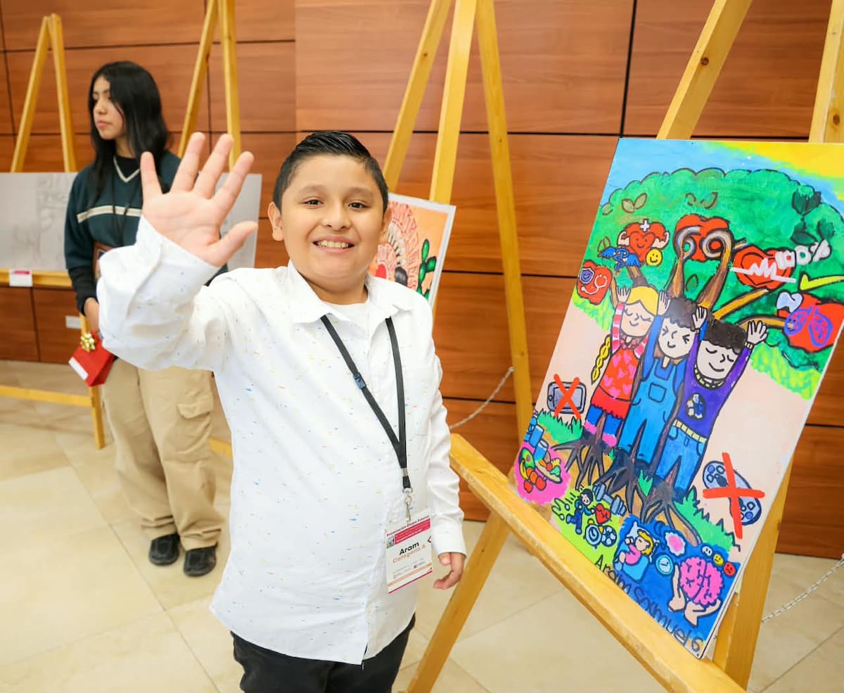 El concurso invitó a niñas, niños y jóvenes a expresar mediante el dibujo y la pintura cómo imaginan su camino hacia una vida con salud y bienestar. Foto: Cortesía
