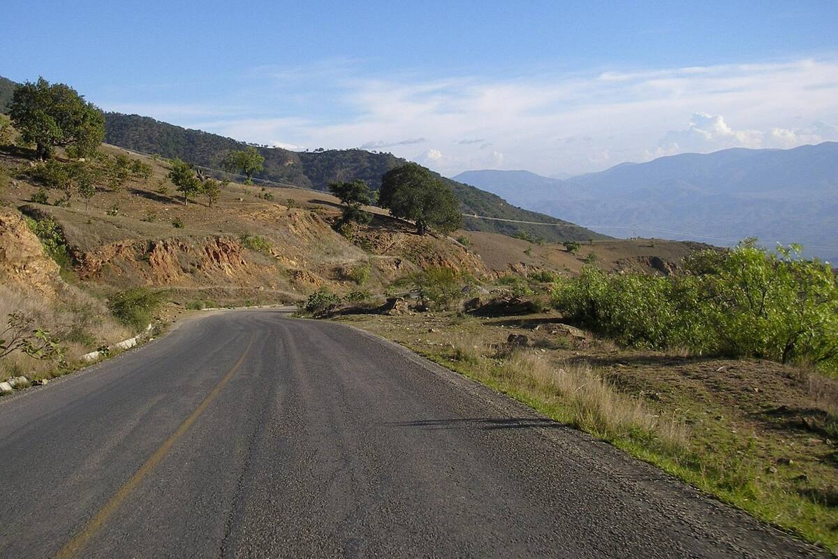 "Asalto masivo" sin denuncia formal, reportaron automovilistas en carretera Arco Norte