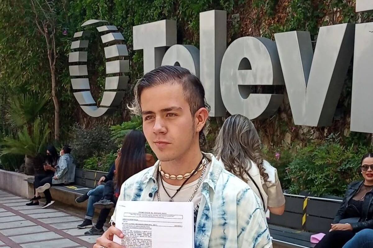 Carlos Meza fue el primer expulsado de La Academia y ahora trabajará en Televisa