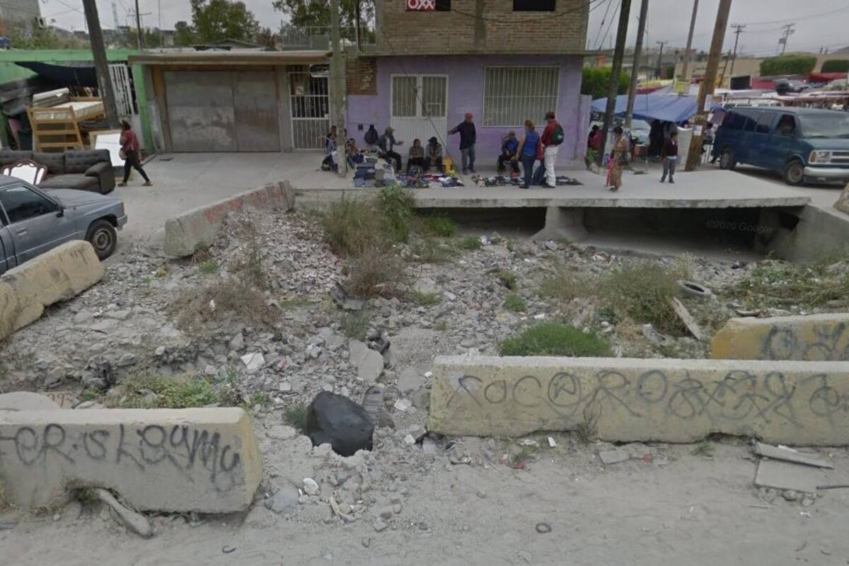 Denuncian vecinos coladera próxima a taparse