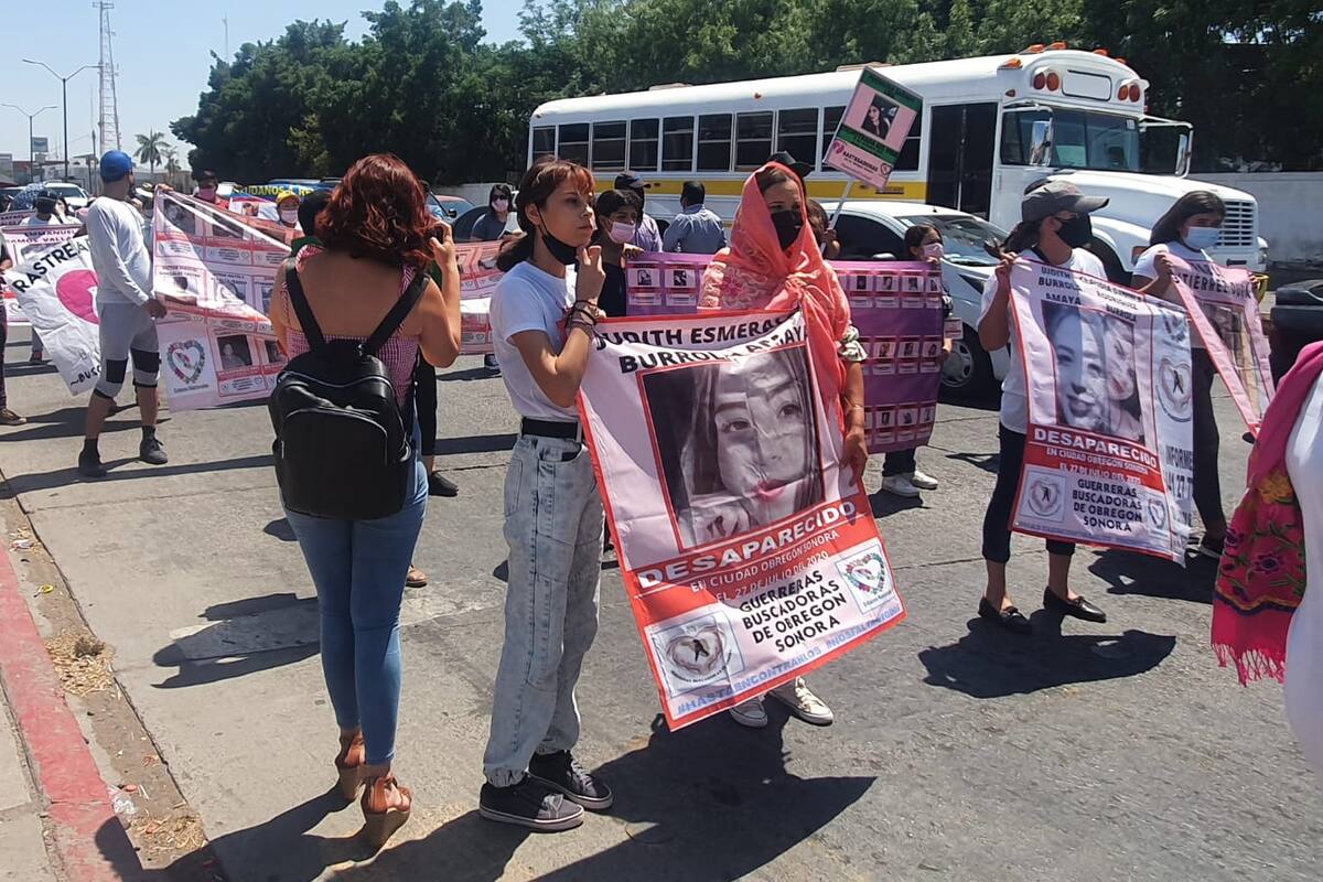 Día de las Madres: "Celebran" su día marchando por los desaparecidos en Cajeme