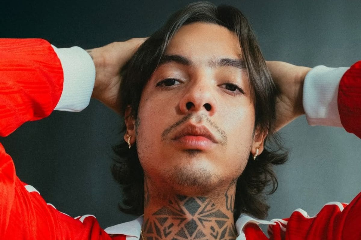 Golpea Natanael Cano a DJ en Baja Beach Fest