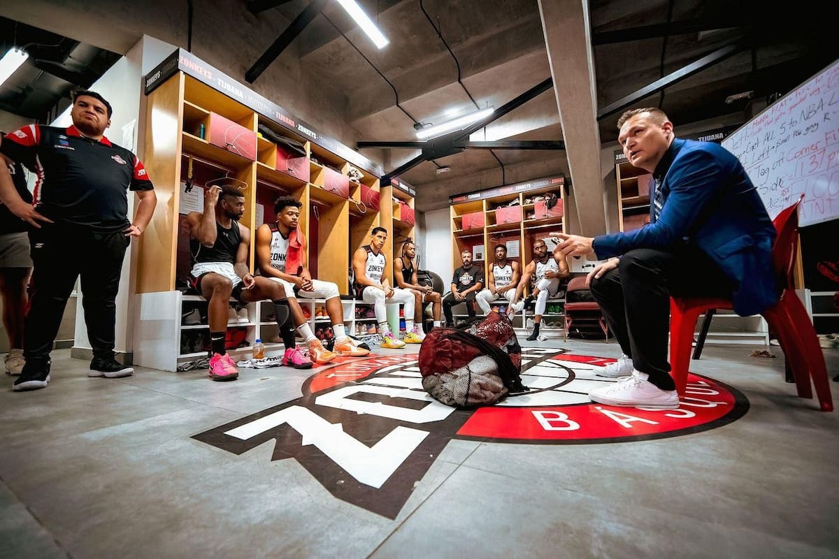 Zonkeys y su entrenador dividen sus caminos