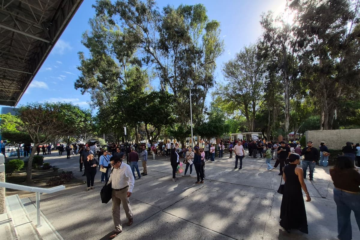 Falta de luz afecta trámites en Palacio Municipal de Tijuana