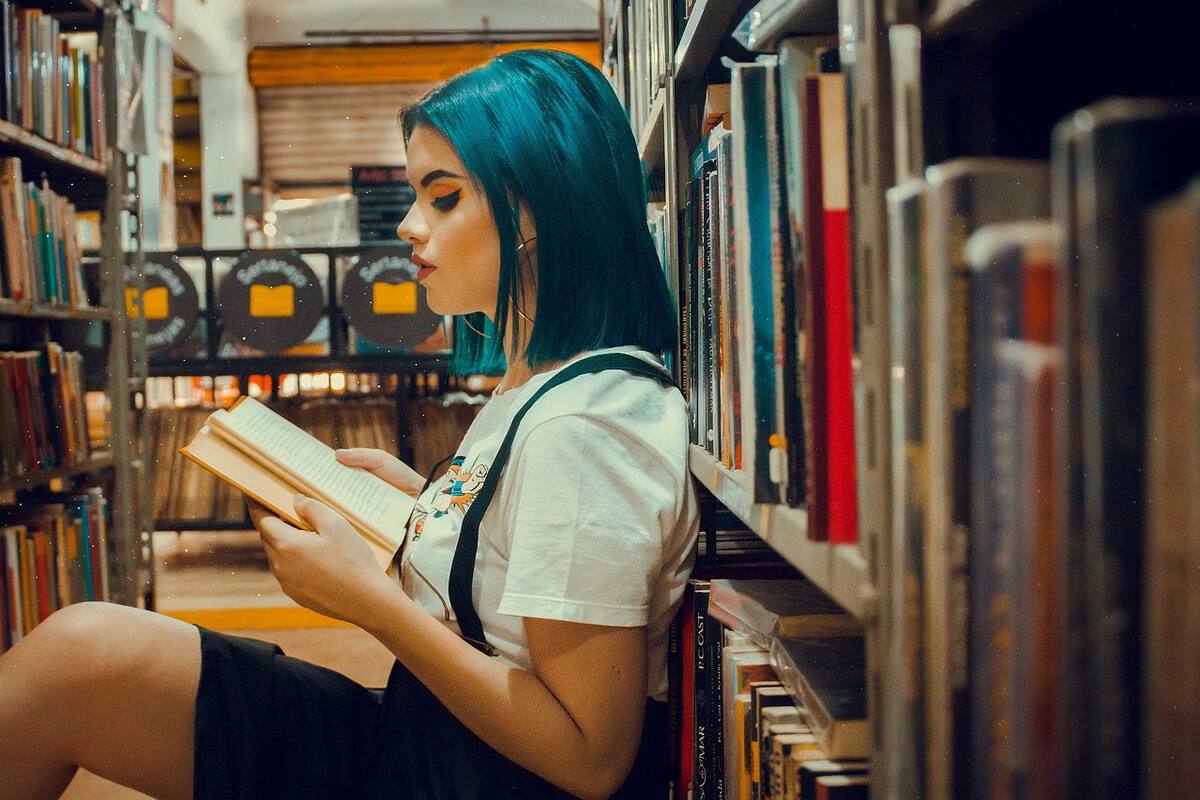 Dedica tiempo a lecturas.