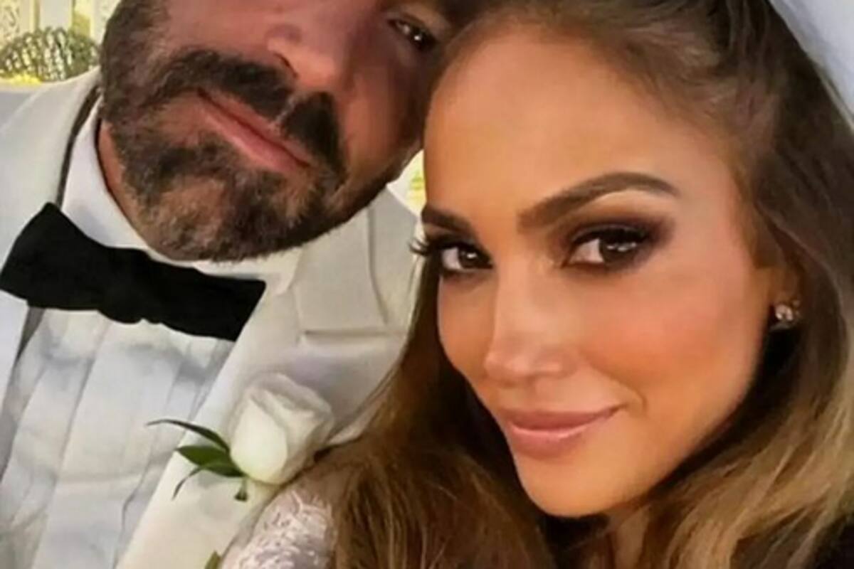Ben Affleck pone a la venta su mansión tras casarse con JLO