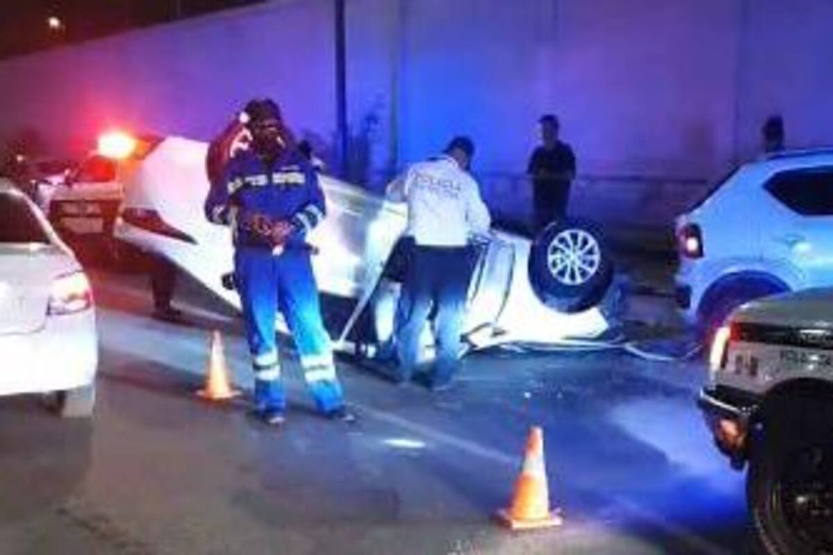 Reportan lesionado leve tras volcamiento en Hermosillo