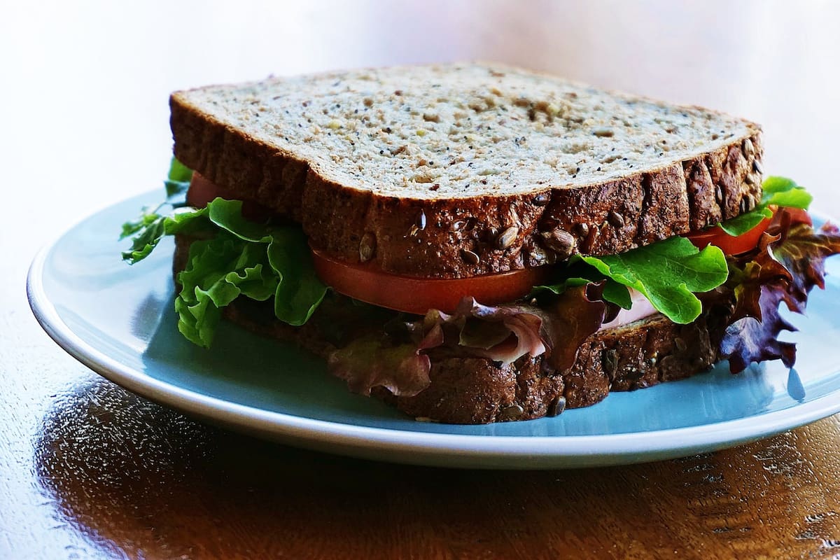 Los ingredientes que hancen más saludable tu sandwich, según Profeco