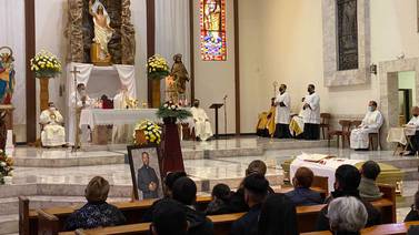 Arquidiócesis ofrece misa de cuerpo presente de sacerdote asesinado en Tecate