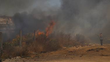 Incendio activo en Tecate afecta más de 150 hectáreas