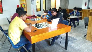 Realizan en Biblioteca Modelo de Ensenada Primer Torneo de Ajedrez