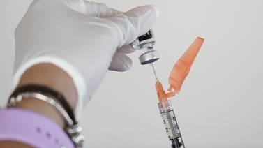 Así es la nueva vacuna de Pfizer aprobada en México por Cofepris