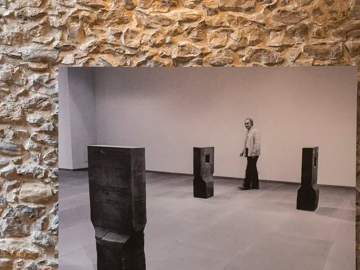 Exposición celebra centenario del escultor Eduardo Chillida en su museo