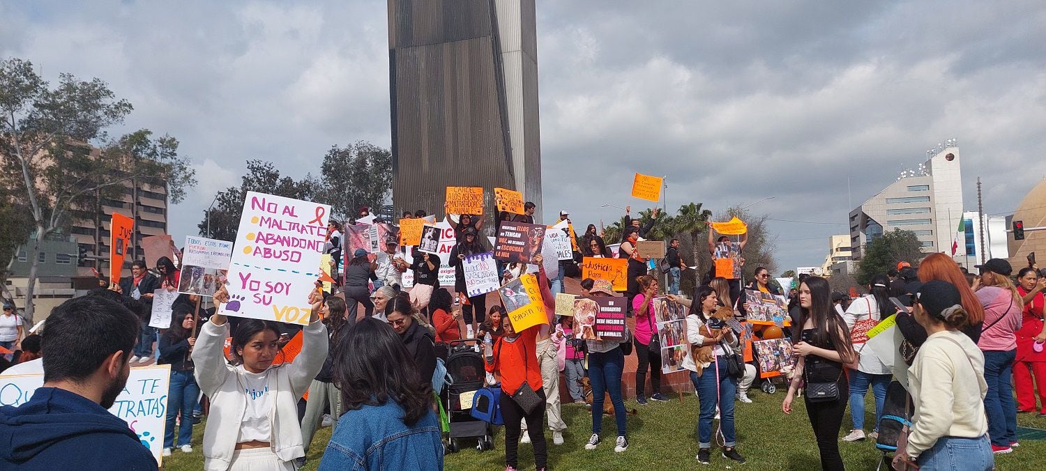 Los manifestantes llegaron a la glorieta México o de "Las tijeras".